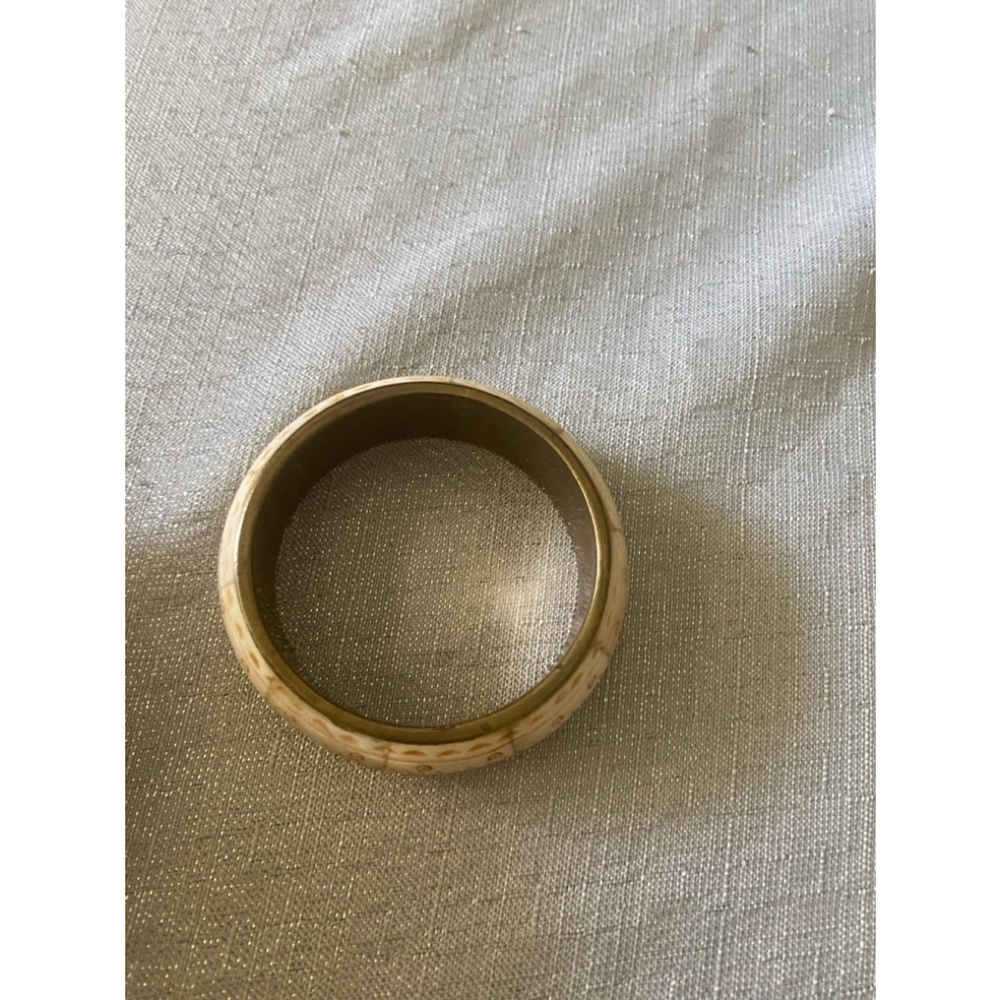 Unbranded vintage carved bone bangle in snake skin design One Size
